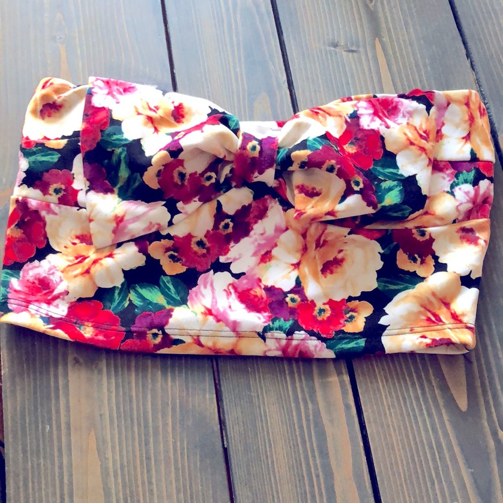 Poetry Floral Crop Top Size Medium